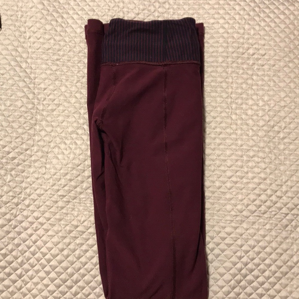 Lulu lemon yoga pants - Picture 3 of 3